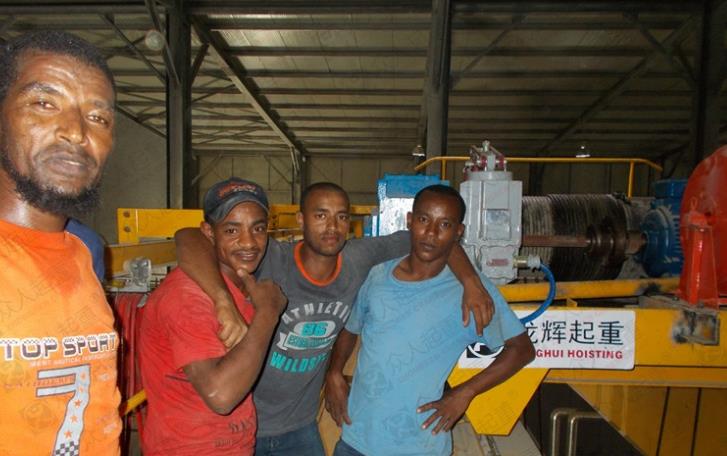 遠(yuǎn)銷沙特抓斗起重機(jī)