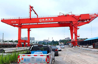湖北荊門(mén)集裝箱起重機(jī)項(xiàng)目